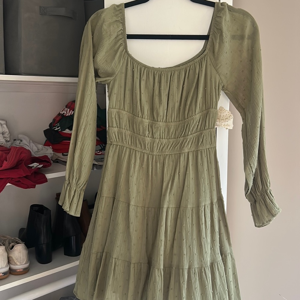 Green altar’s state dress